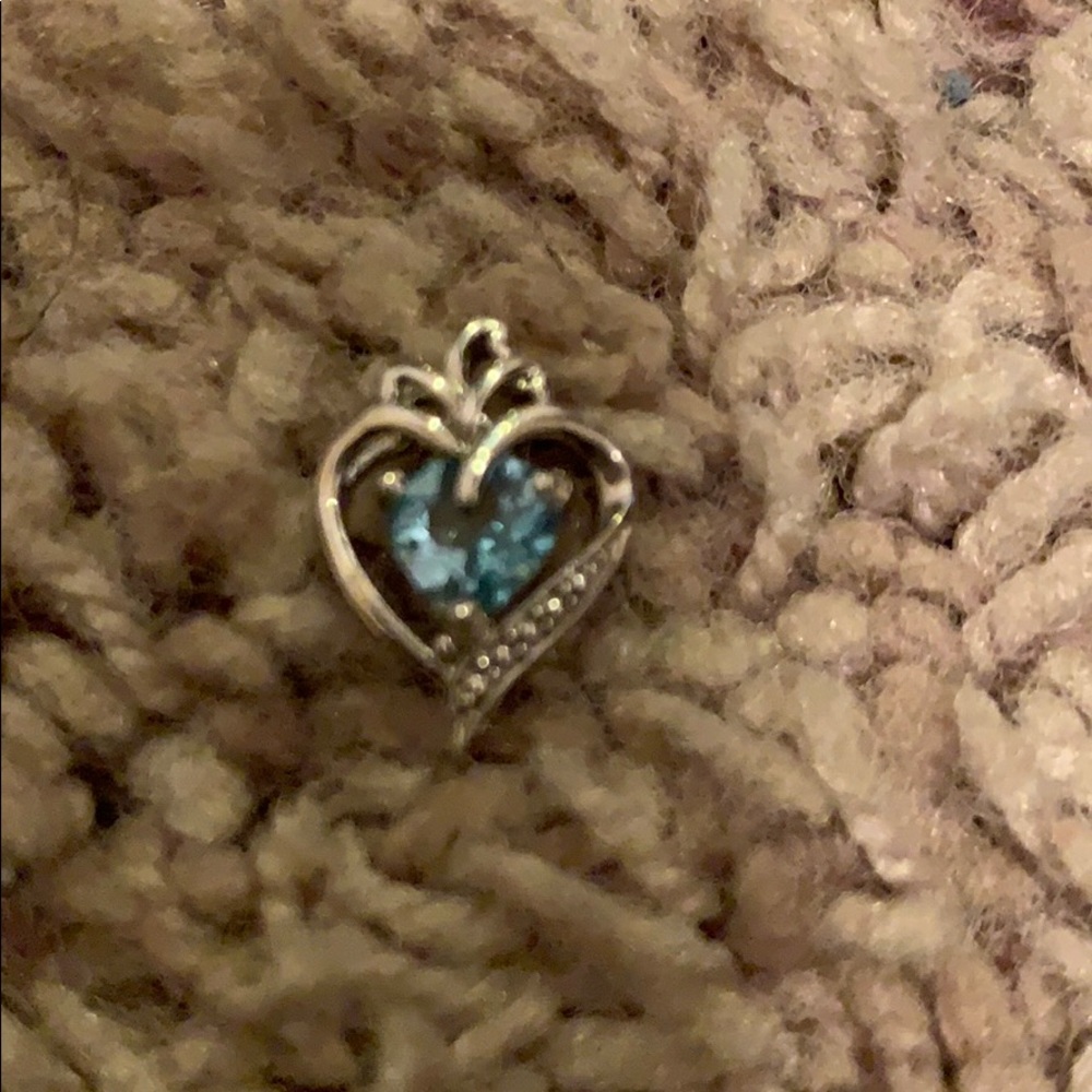 Sterling silver blue topaz pendant